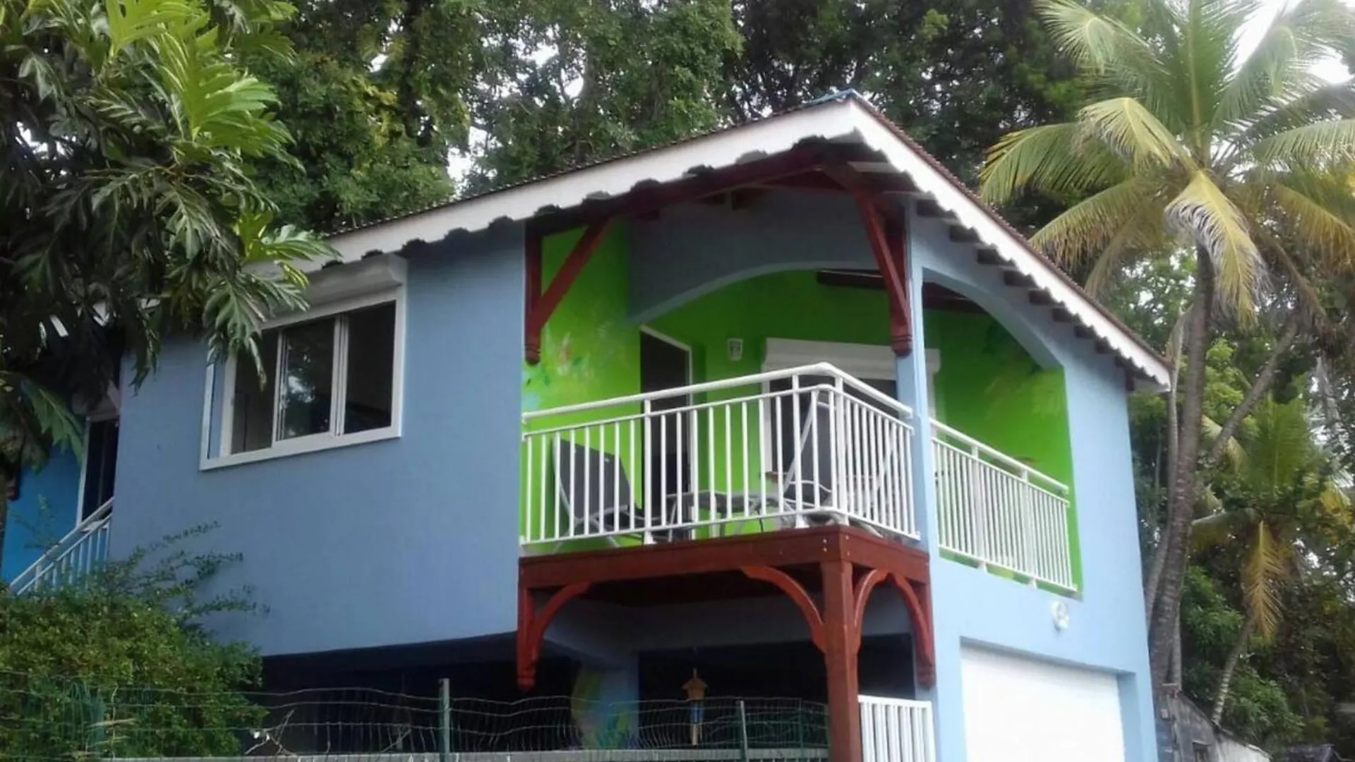 Maison Charmante A Sainte-Anne Avec Parking Et Climatisation contacts