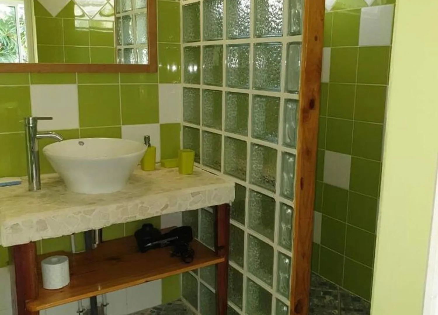 Holiday home Maison Charmante A Sainte-Anne Avec Parking Et Climatisation Villa